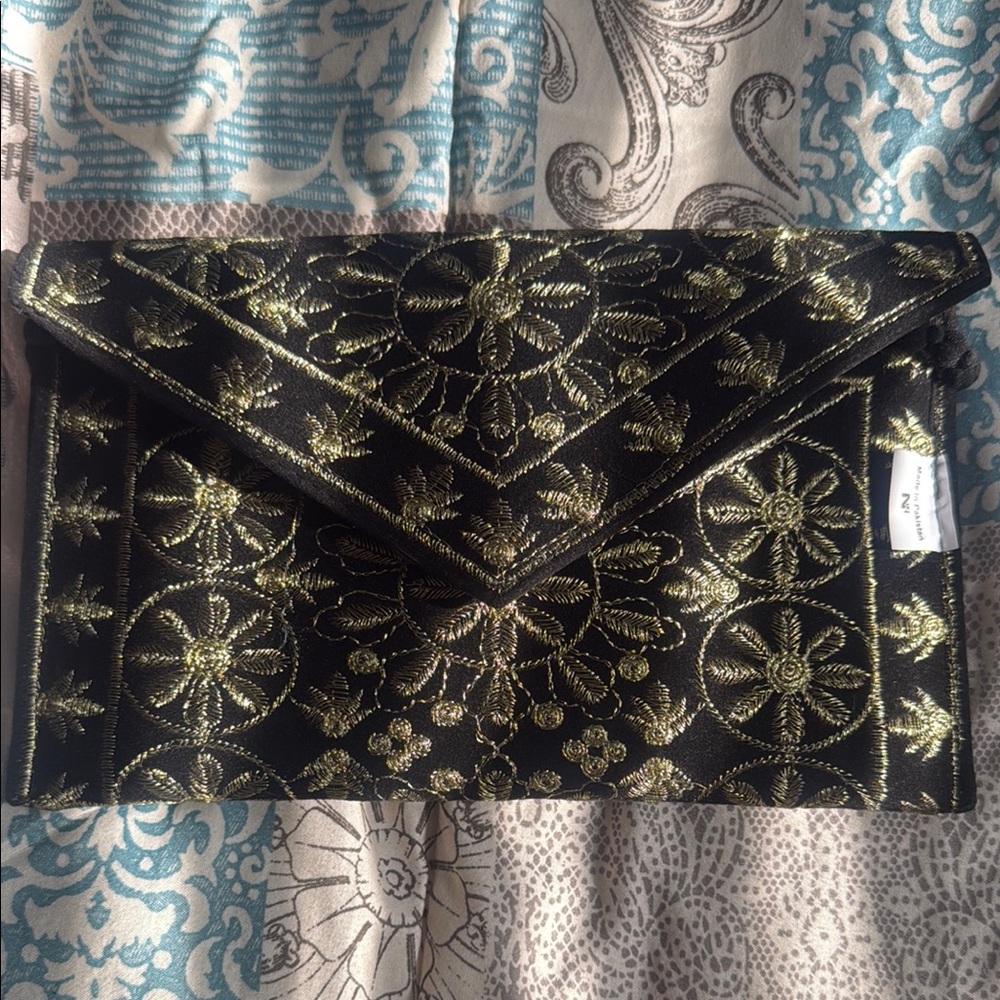 Black and Gold Embroidered Shoulder Bag/clutch